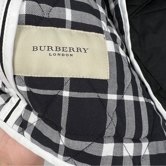 BURBERRY Burberry Black Quilted Button Jacket Women's Designer Outerwear Medium - Picture 14 of 15